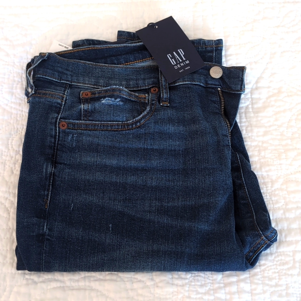 BNWT Gap 32L skinny jeans